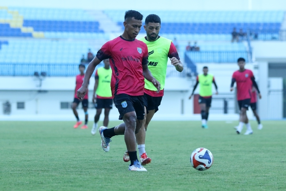 Skuad Persela memiliki waktu kurang dari tujuh hari persiapan menghadapi tuan rumah Barito Putra.
