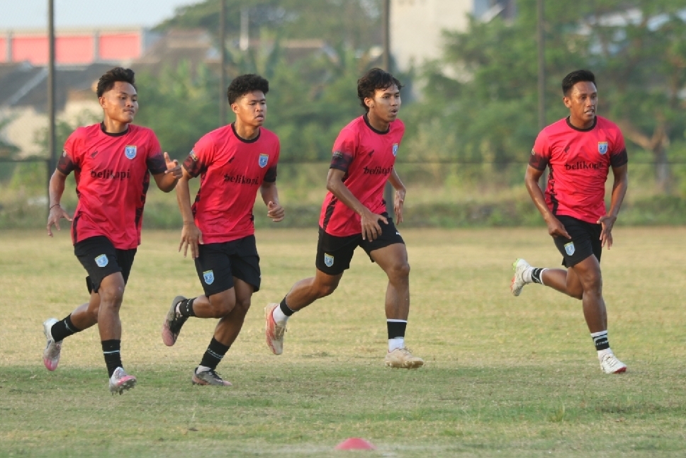 Stok pemain muda yang dimiliki tim Persela Lamongan siap untuk mengisi kekosongan posisi yang ditinggalkan Bustos dan Viscarra.