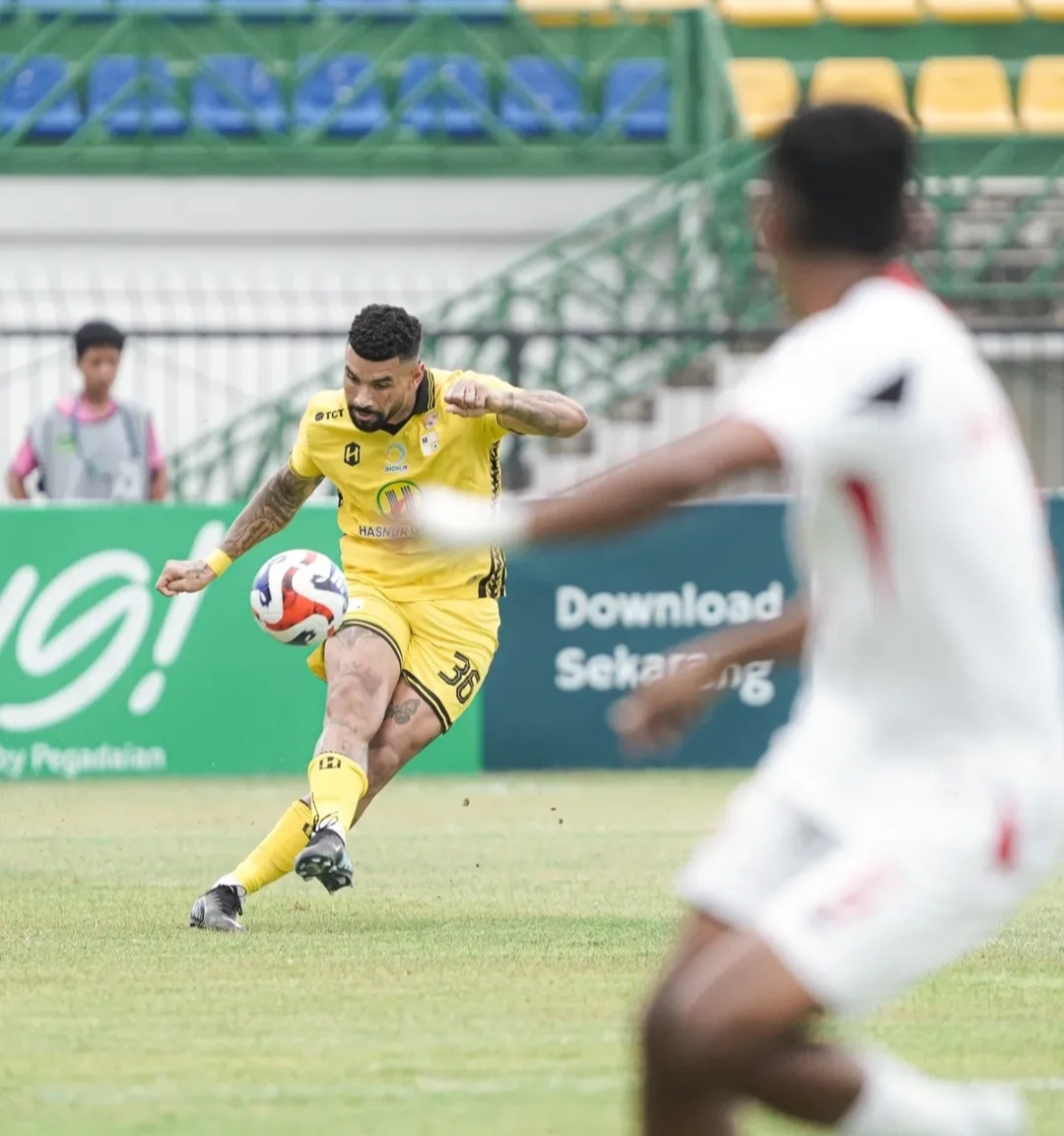 SANG PEMBEDA: Renan da Silva Alves bek Barito Putera yang bisa diplot sebagai Penyerang berhasil membuat timnya mengalahkan Deltras Sidoarjo pada laga pekan 11 Liga 2 Championship sore tadi.