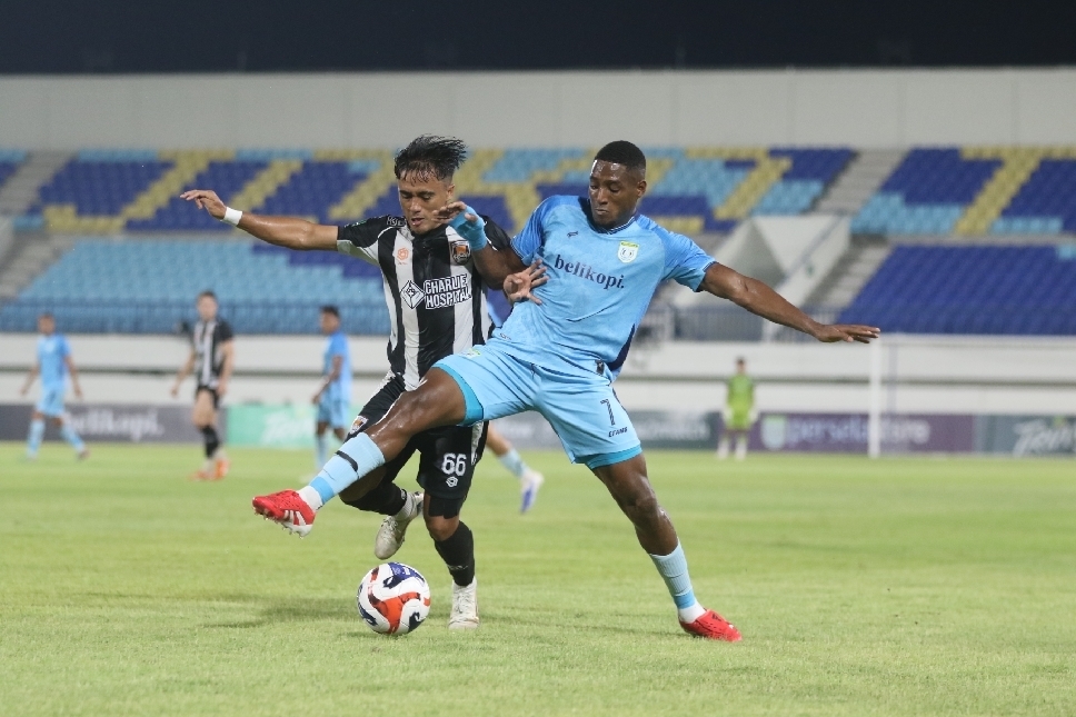 KALAH LAGI: Persela takhluk ketiga kalinya di kandang musim ini.