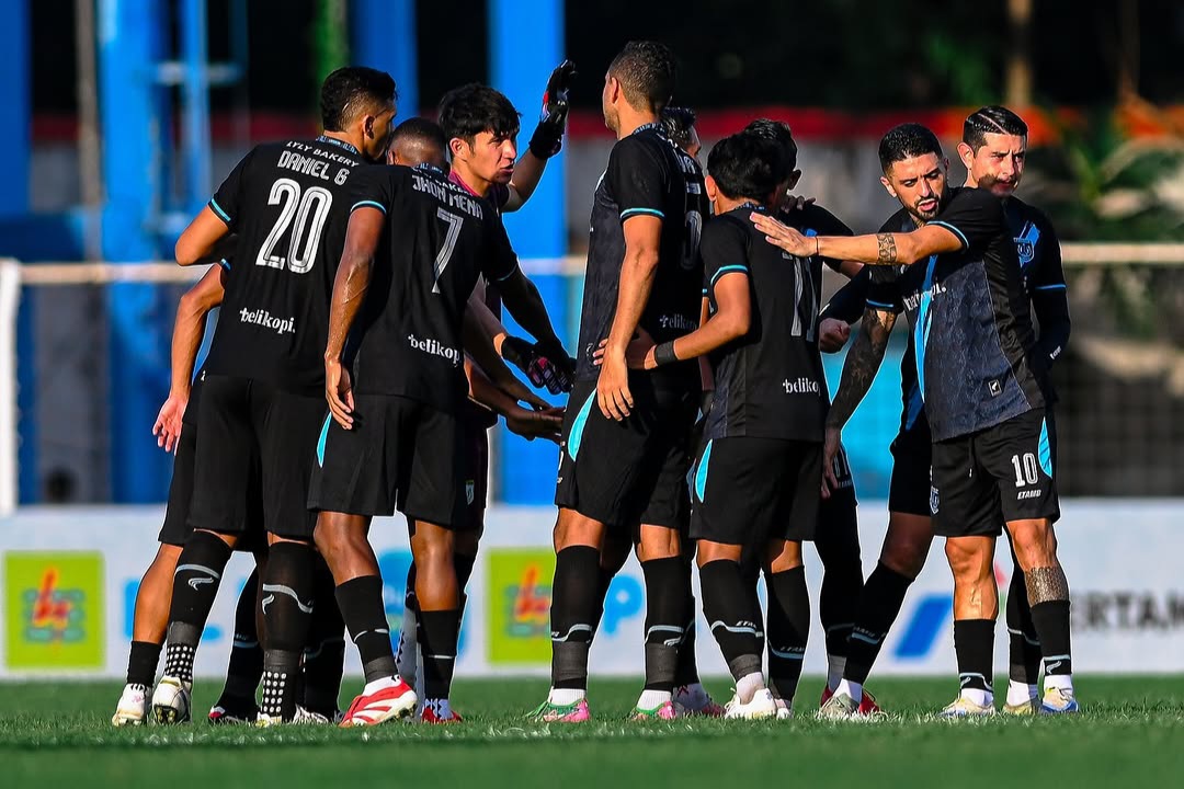 Persela berhasil mencuri satu poin sekaligus perpanjang rekor tak terkalahlan di laga tandang musim ini.