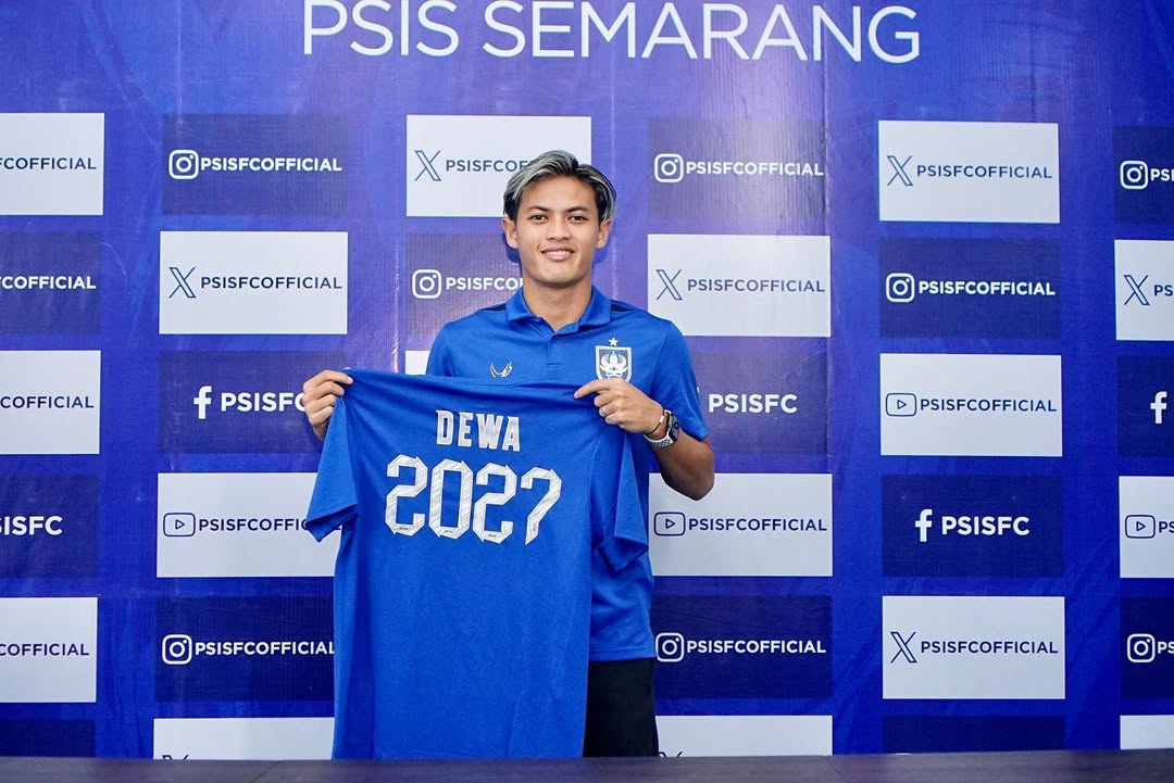 Alffeandra Dewangga, Pemain yang saat ini memperkuat Persib Bandung dirumorkan bakal kembali memperkuat tim PSIS Semarang.