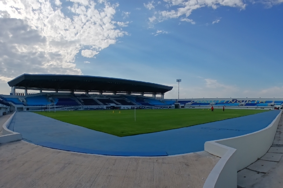 MEGAH: Stadion Surajaya Lamongan usai dibangun ulang oleh Kemnterian PUPR.