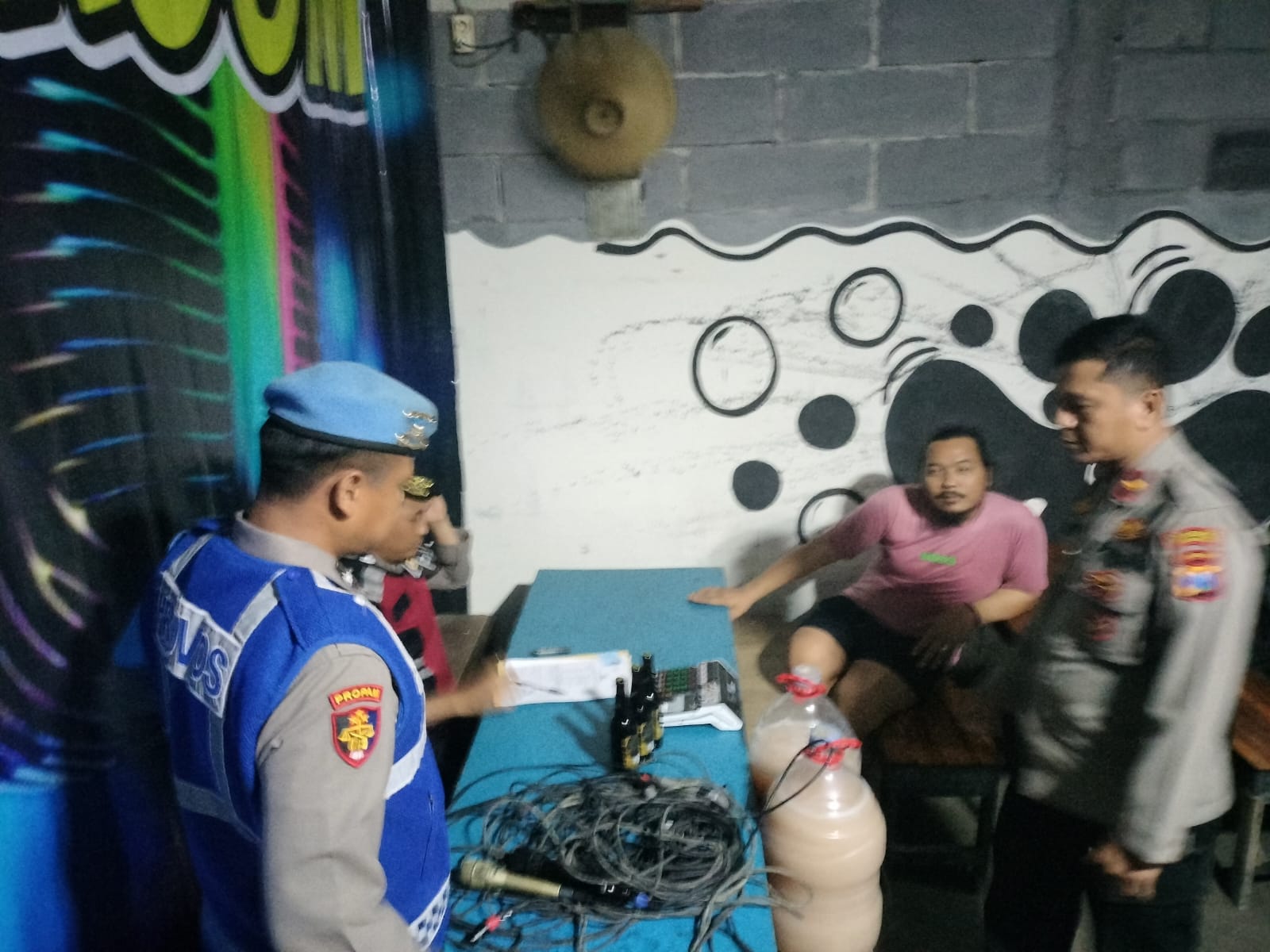 Jelang nataru, petugas kepolisian gencar melakukan razia.