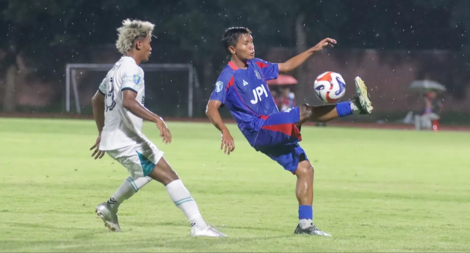 Laga Persika Karanganyar vs RANS Nusantara di Stadion UNS, dalam laga Liga Nusantara 2025/2026 (8/12/2025) (M. IHSAN/RADAR SOLO)