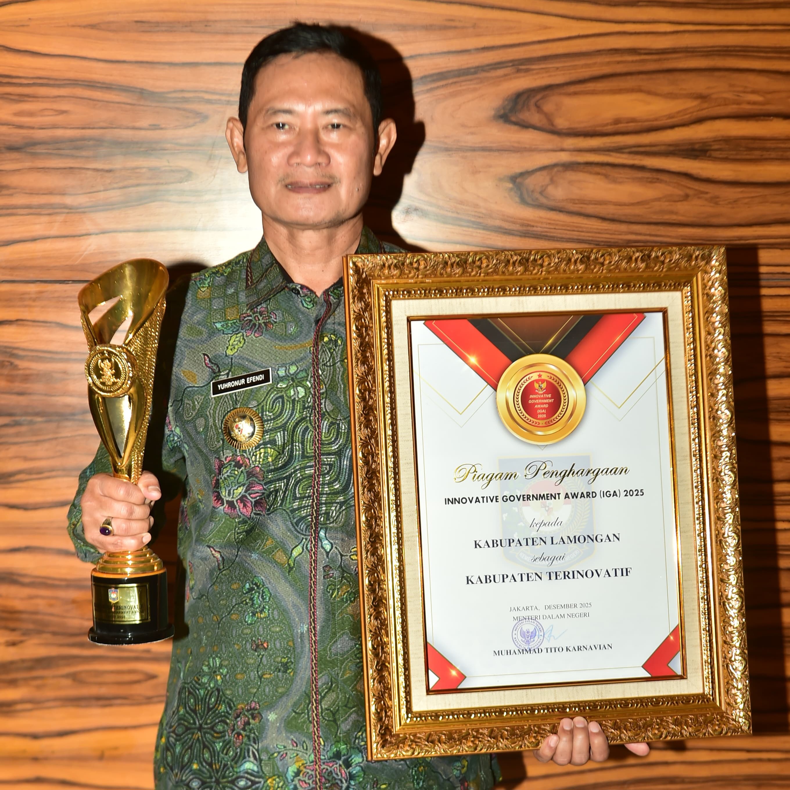 Bupati Yes usai menerima penghargaan dari Kemendagri dalam Innovative Government Award (IGA) 2025, atas prestasinya menciptakan inovasi dalam meningkatkan pelayanan dan partisipasi publik.