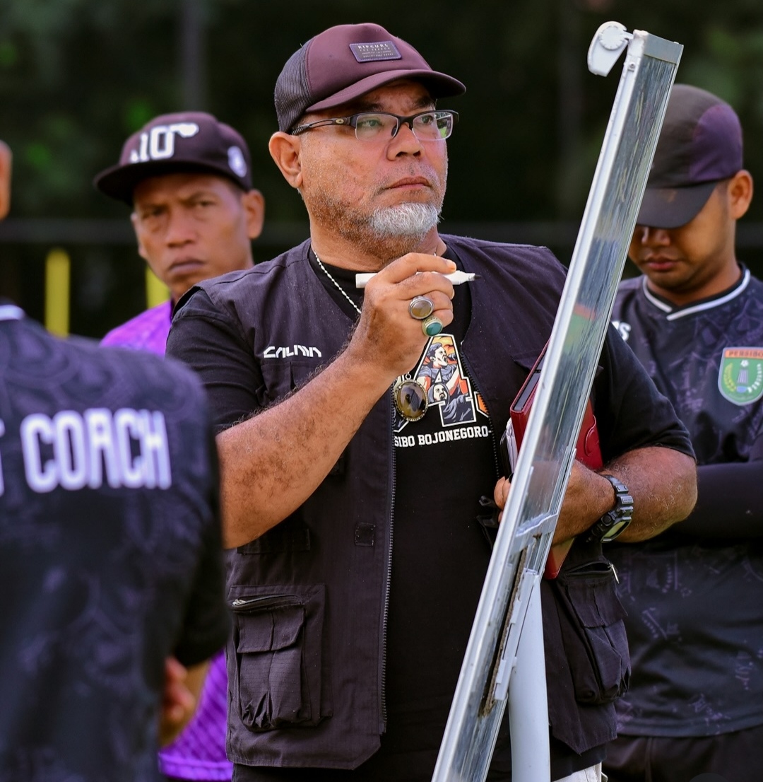 Iwan Setiawan mengingatkan para pemainnya agar tidak jumawa.