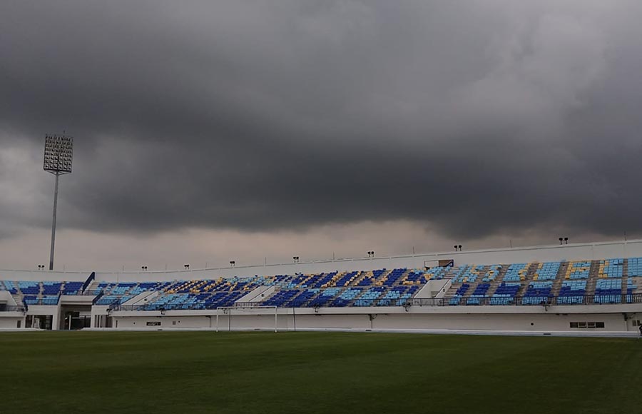 PEMELIHARAAN MASIH TANGGUNG JAWAB PIHAK KETIGA: Stadion Surajaya Lamongan yang dijadikan kandang Persela di Liga 2 Championship musim ini. (ANJAR DWI PRADIPTA/RDR.LMG)