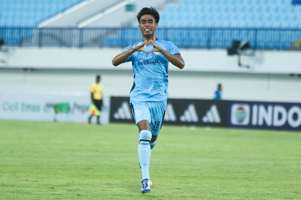 Striker Persela, Adam Malik, menjadi tumpuan lini depan Laskar Joko Tingkir saat menghadapi Persipura, Sabtu (27/12).