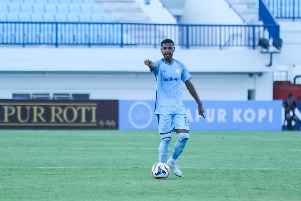 Hasyim Kipuw menambah daftar pemain yang keluar dari Persela musim ini.