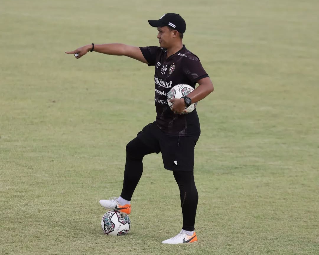 Mantan Pelatih Fisik Bali United dan Timnas U-17, Yogie Nugraha, dikabarkan bakal merapat ke Persela Lamongan.