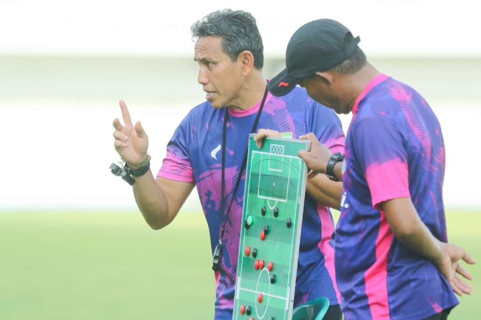 Persela vs Persiba akan menjadi debut pelatih kelahiran Balikpapan, Bima Sakti, sebagai pelatih Persela Lamongan.