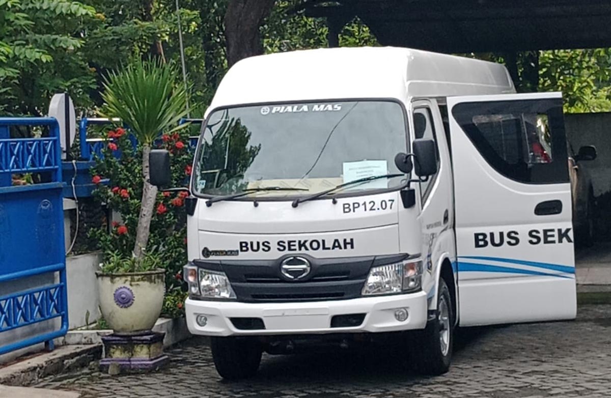 BERHARAP BEROPERASI SETELAH LEBARAN: Bus sekolah gratis bagi siswa Lamongan yang diharapkan beroperasi setelah lebaran nanti. (GAMAL A/RDR.LMG)