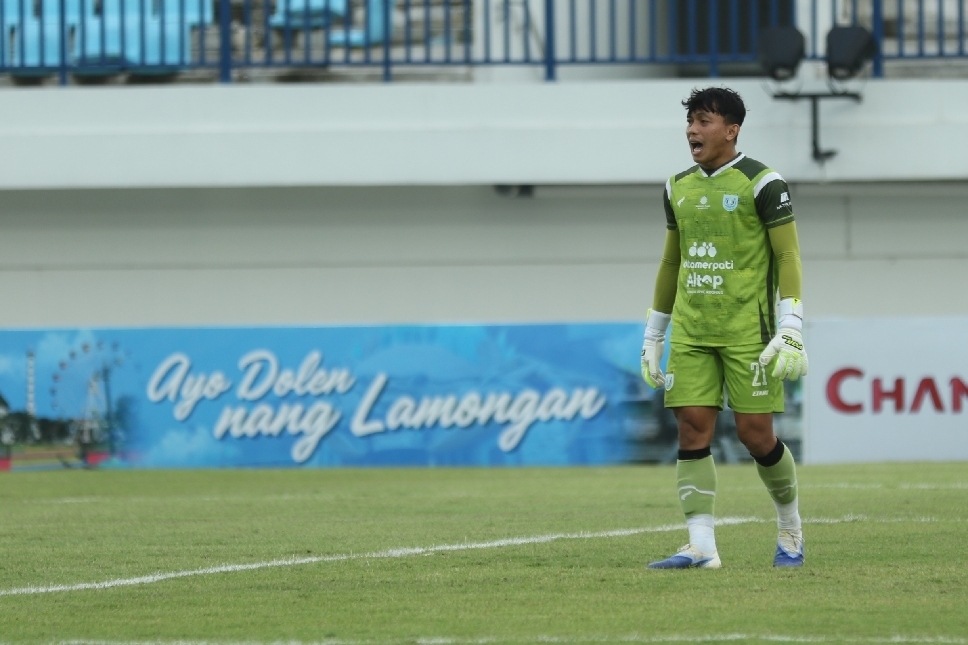 BUTUH TAMBAHAN KIPER: Pasca hengkangnya Mario Londok ke PSIS, Rafli Mahreza menjadi pilihan utama dalam beberapa laga yang dilakoni Persela.