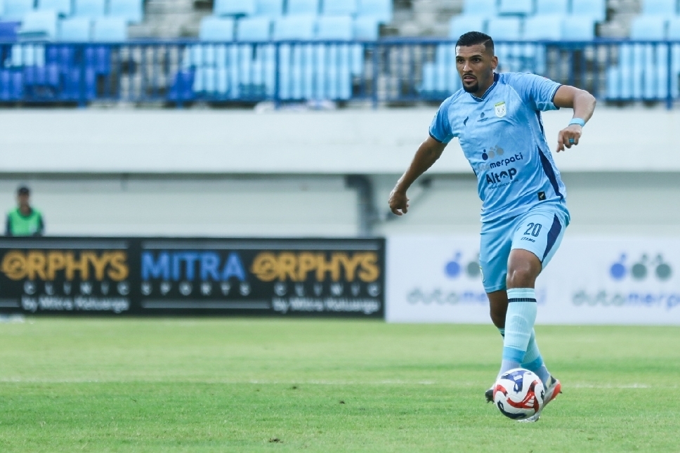 Daniel Goncalves, bek asing Persela asal Brazil ini tampil konsisten dalam beberapa pertandingan terakhir.