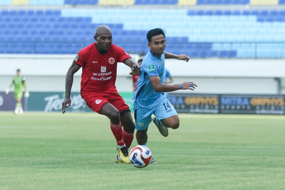 Pertemuan pertama kedua tim dimenangkan oleh Persela dengan skor akhir 2-0.