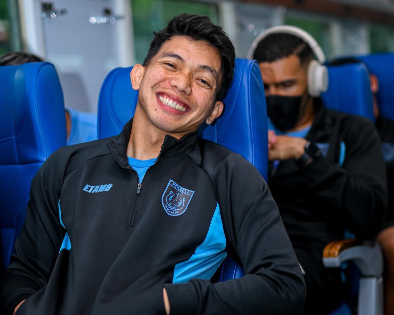 Skuad Persela berangkat menuju kota Solo menggunakan kereta api, Kamis (19/2) pagi.