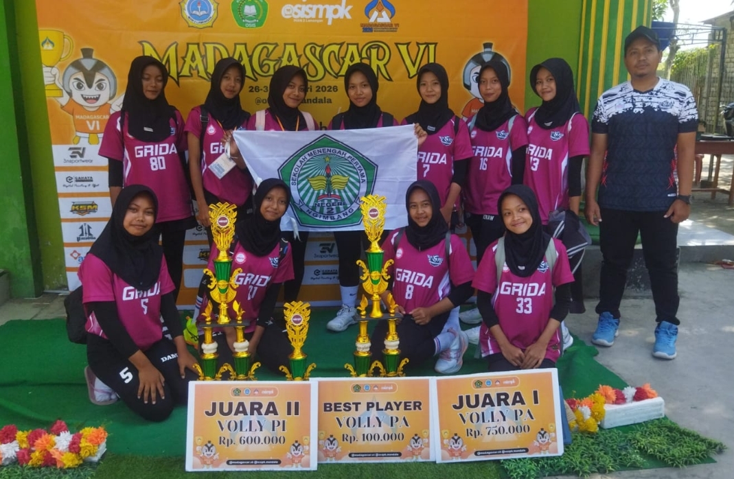 Siswa-siswi SMPN 2 Ngimbang menorehkan banyak prestasi akademik dan non-akademik. 