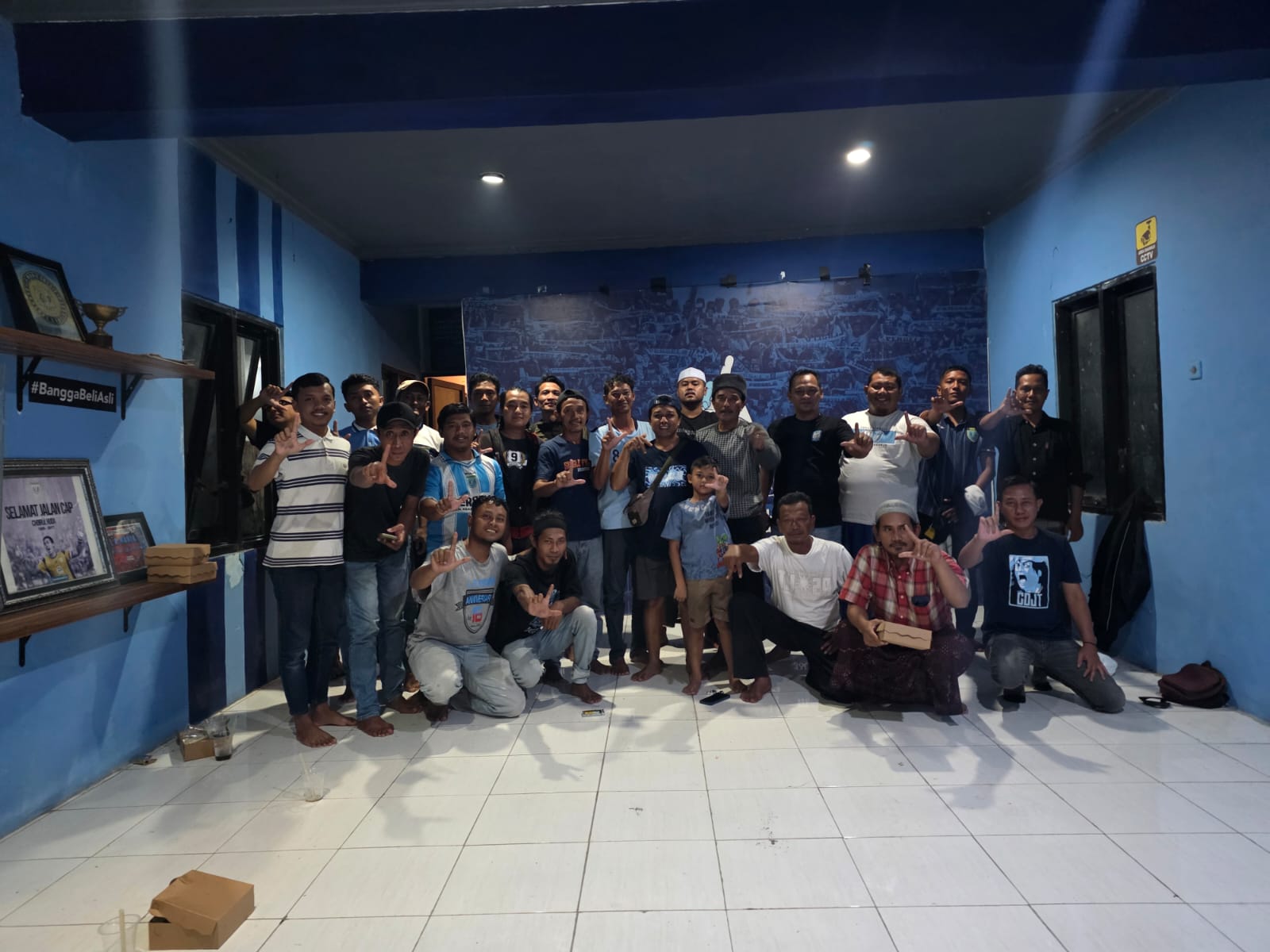 Kelompok suporter Persela Lamongan, L.A Mania resmi memiliki kepengurusan baru.