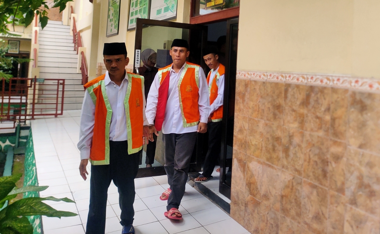 Tiga terdakwa curanmor menjalani sidang putusan di PN Lamongan.