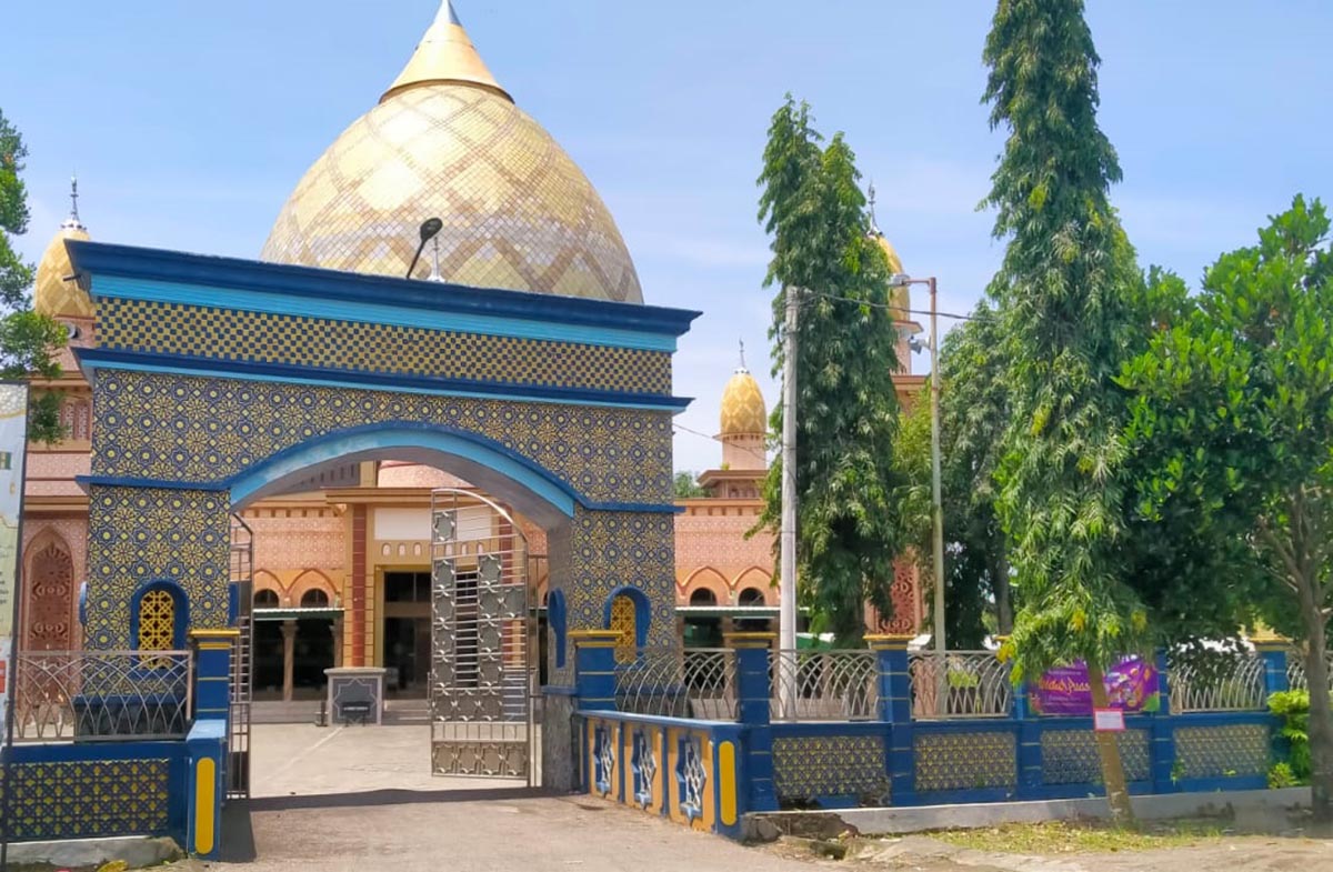 JAM TERAWIH DIGANTI: Masjid Sabilillah di Desa Pangkatrejo, Kecamatan Sugio, selama sepuluh terakhir Ramadan menggelar tarawih mulai pukul 02.00. (IST/RDR.LMG)