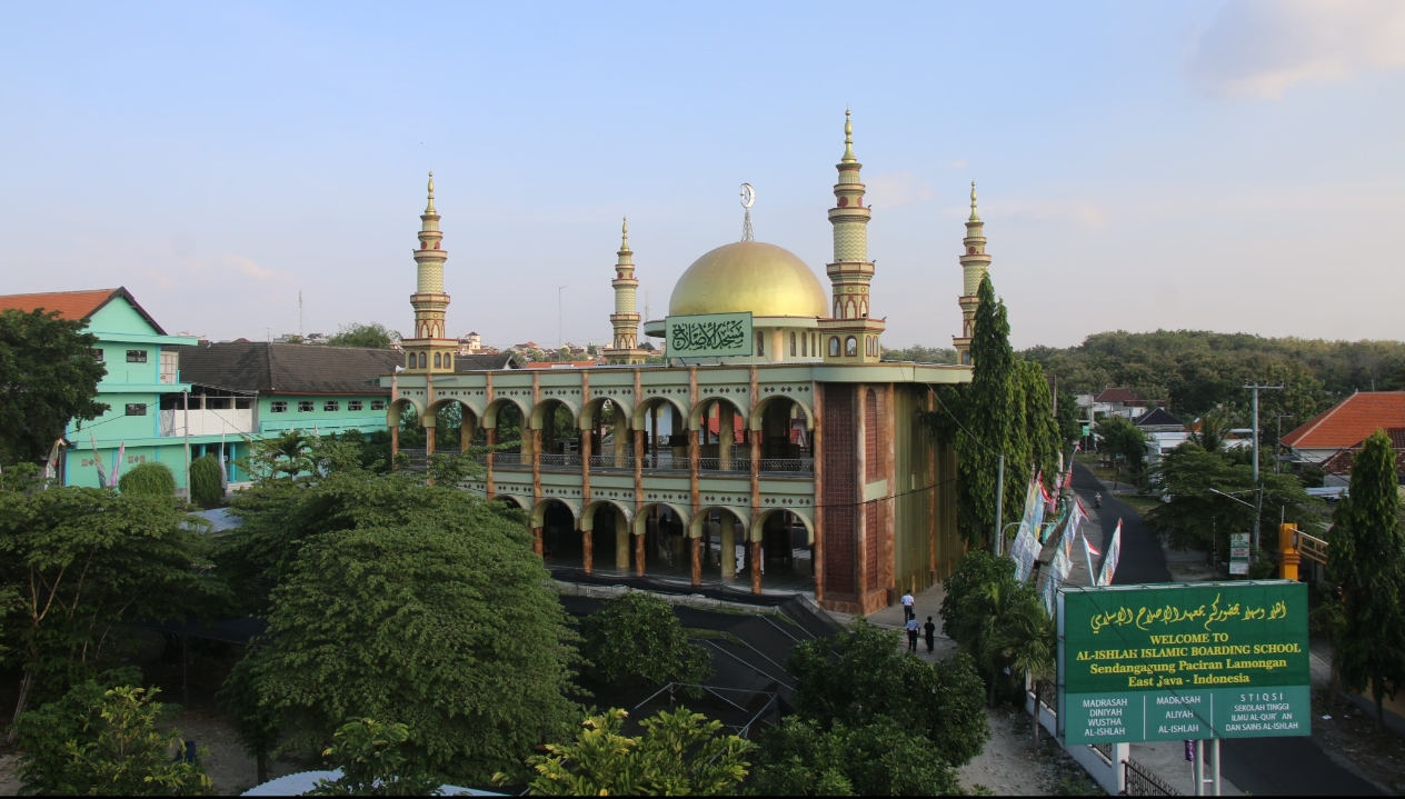 Ponpes Al-Islah sudah 40 tahun berdiri menjadi pusat lembaga pendidikan Islam di Pantura Lamongan.