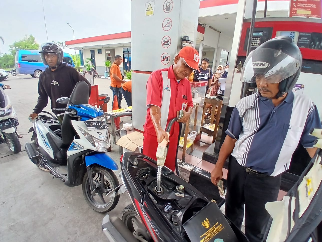 Pertamina memprediksi konsumsi BBM naik sekitar 11 persen akibat peningkatan mobilitas masyarakat saat Lebaran.