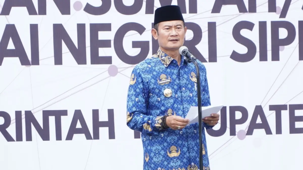 Bupati Yes menekankan adanya efisiensi bagi pegawai di lingkungan Pemkab Lamongan. (DOK. HUMAS KOMINFO LAMONGAN/RADAR LAMONGAN)