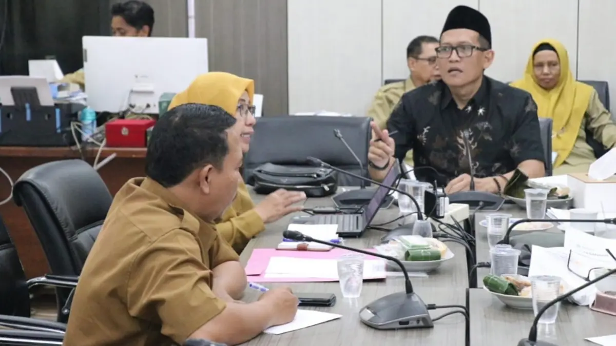 WUJUDKAN KEMAJUAN: Komisi III DPRD Kabupaten Gresik memberikan atensi LKPJuntuk OPD mitra kerja dan fraksi dewan. (ISTIMEWA/RADAR LAMONGAN)