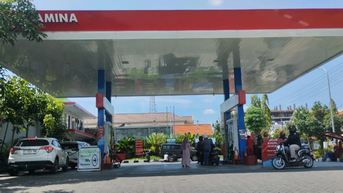 Kebutuhan masyarakat di Lamongan masih cukup tinggi pada BBM subsidi. (ISTIMEWA/RADAR LAMONGAN)