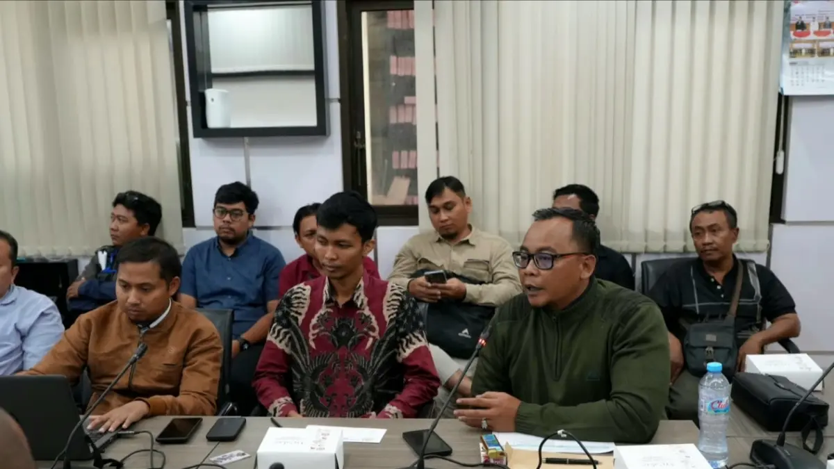 Para pengembang saat melakukan hearing bersama Komisi III DPRD Gresik. (ISTIMEWA/RADAR LAMONGAN)
