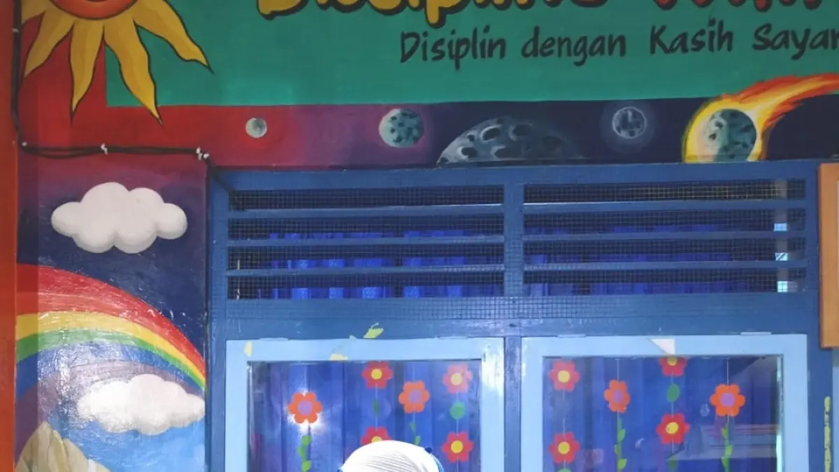 INGIN JADI DOKTER: Alifah Cahya Azzura mengoleksi 16 piala dari berbagai lomba. (IST/RDR.LMG)
