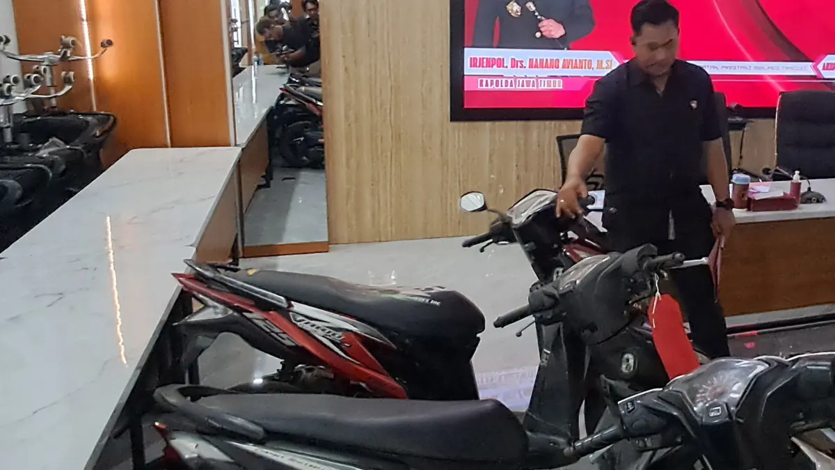 BELUM TERJUAL: Barang bukti motor hasil curian yang diamankan di Mapolres Lamongan.&nbsp;(Gamal A/Radar Lamongan) 
