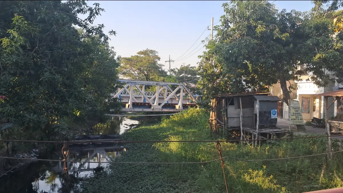 Dinas SDA-BK Lamongan tahun ini menargetkan normalisasi Sungai Kaliotik. (GAMAL AYATULLAH/RADAR LAMONGAN)