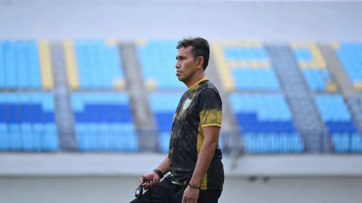 Manajemen Persela memperpanjang kontrak Bima Sakti sebagai pelatih kepala. (DOK. PERSELA/RADAR LAMONGAN)