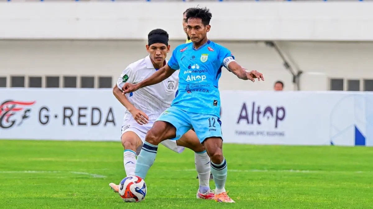 Pengalaman dan senioritas Hendro Siswanto diharapkan mampu memberi energi pada juniornya di Persela. (DOK. PERSELA FC/RADAR LAMONGAN)