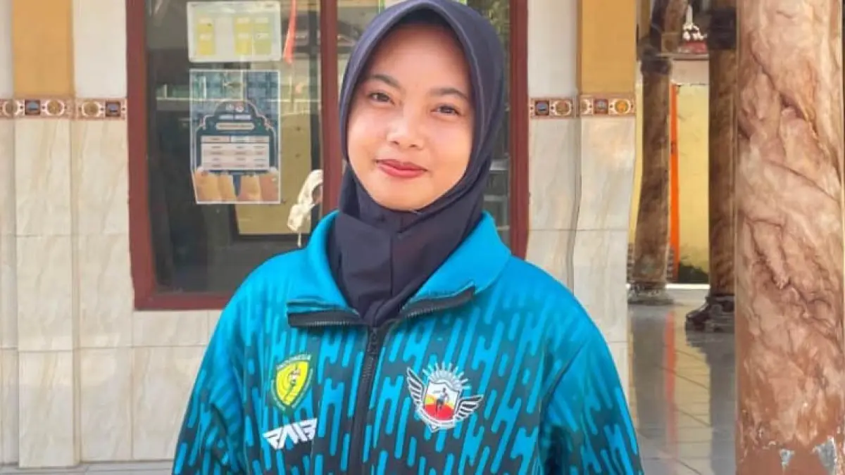 PUNYA PRESTASI: Frida Febiola Sugianti, siswi SMAN 1 Bluluk. (IST/RDR.LMG) 