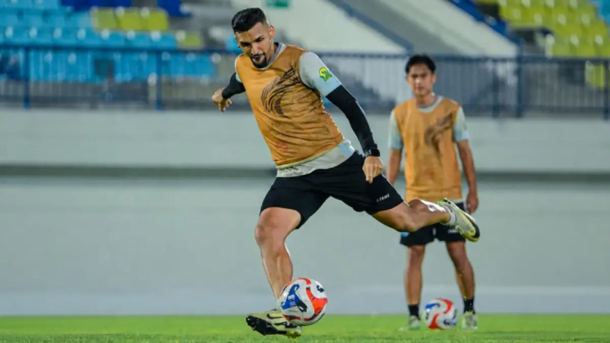 Selain Daniel Goncalves yang kontraknya diperpanjang, Persela juga telah menjalin kesepakatan dengan eks pemain Persiku Kudus berpaspor Brasil, Caique Souza. (DOK. PERSELA FC/RADAR LAMONGAN)