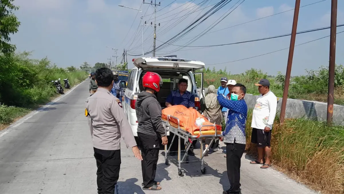 TEWAS: Korban kecelakaan di Pucangro, jalur Sukodadi - Karanggeneng. (IST/RDR.LMG)