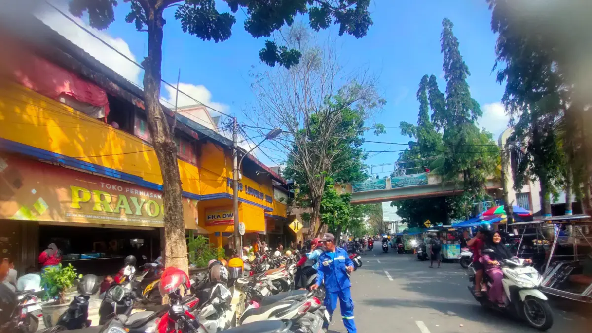 Komisi C DPRD Lamongan menyoroti capaian retribusi parkir berlangganan, yang dinilai belum sebanding dengan pertumbuhan jumlah kendaraan bermotor di Lamongan. (AHMAD ASIP/RADAR LAMONGAN)&nbsp;