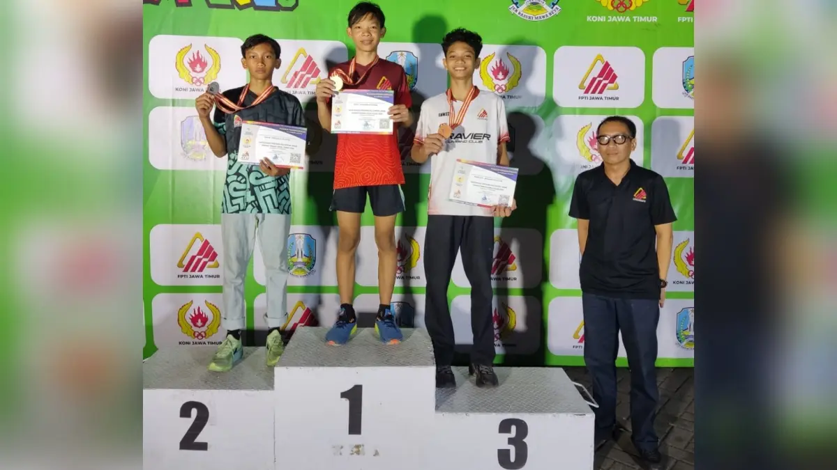 BELUM DAPAT MEDALI EMAS: Atlet panjat tebing Lamongan yang naik podium di kejurprov Mei lalu.&nbsp;(Istimewa/Radar Lamongan) 