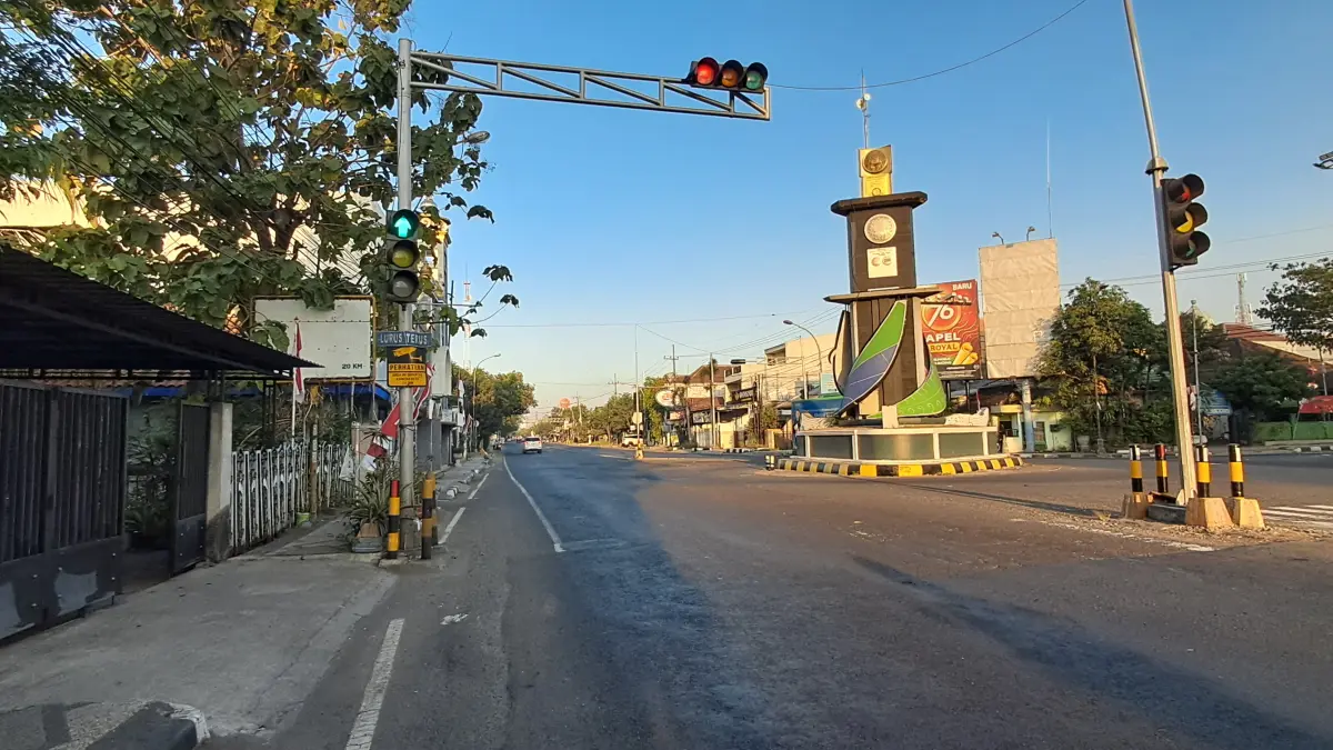USULKAN KAMERA LHR: Dishub Lamongan berharap ada tambahan kamera traffic counting berbasis average daily traffic di traffic light.&nbsp;(Gamal A/Radar Lamongan) 