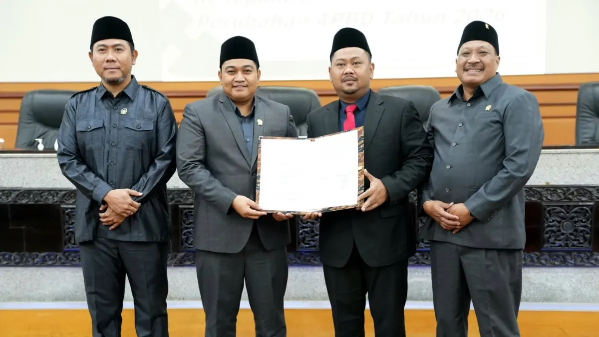 KELOLA LEBIH KETAT : DPRD bersama Pemkab Gresik menyepakati Kebijakan Umum Perubahan Anggaran (KUPA) dan Perubahan Prioritas Plafon Anggaran Sementara (PPAS) APBD Tahun Anggaran 2026 pada Rabu (19/8). (DOK DPRD KABUPATEN GRESIK) 
