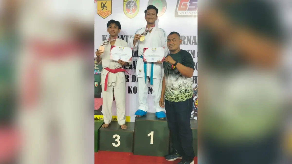 BAWA PULANG MEDALI: Atlet Lamongan yang naik podium di kejuaraan Danrem 082/CPYJ Cup 2026 di GOR dan Seni Mojopahit Kota Mojokerto. (Istimewa/Radar Lamongan) 