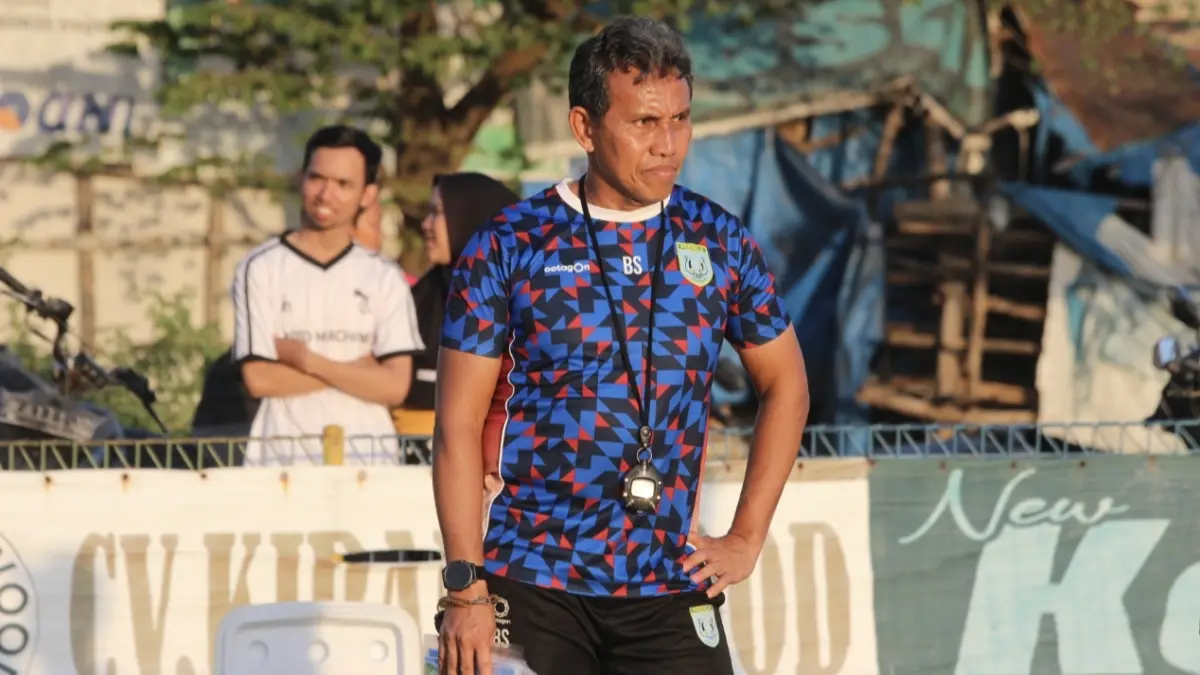 Head Coach Persela Bima Sakti meminta seluruh pemain Persela enjoy selama persiapan menghadapi kompetisi Liga Championship.&nbsp;(AHMAD ASIP/RADAR LAMONGAN)