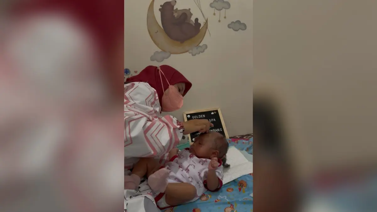SEHAT : Salah satu bayi, usai menjalani perawatan Baby Spa di RSUD Ngimbang.