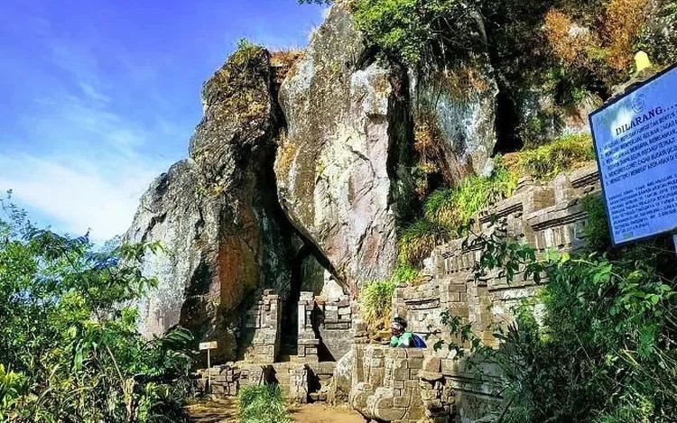 SPEKTAKULER: Candi Kalimosodo di kawasan Gunung Penanggungan. (dok Radar Mojokerto)