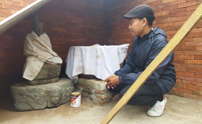 TERSISA: Beberapa benda purbakala Situs Sumur Gajah Mada yang tersisa di Dusun/Desa Beloh, Kecamatan Trowulan, Kabupaten Mojokerto. (foto Moch. Khasib for Radar Majapahit)
