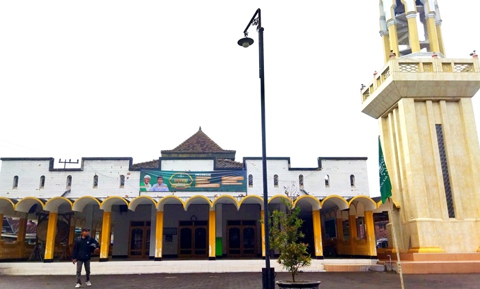 MEGAH: Masjid Darussalam di Dusun Kauman, Desa/Kecamatan Bangsal, Kabupaten Mojokerto menjadi bukti sejarah Raden Antio. (foto: Putri Fadiyah for Radar Majapahit)