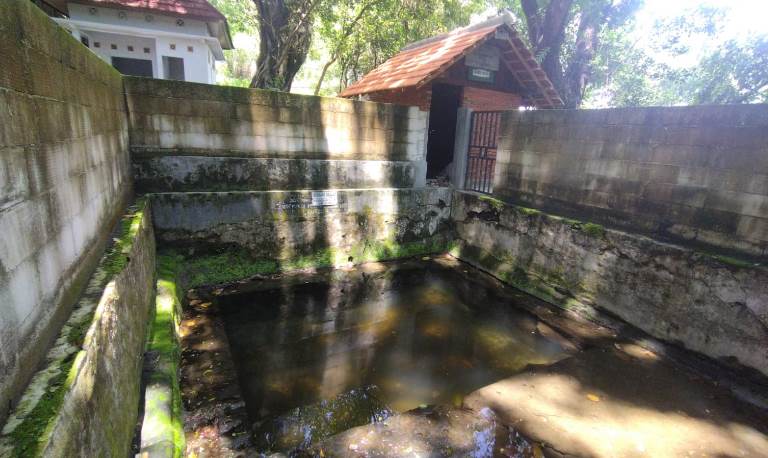 JERNIH: Sumber mata air Sendang Made di Dusun/Desa Made, Kecamatan Kudu, Kabupaten Jombang. (foto: Moch. Khasib for Radar Majapahit)